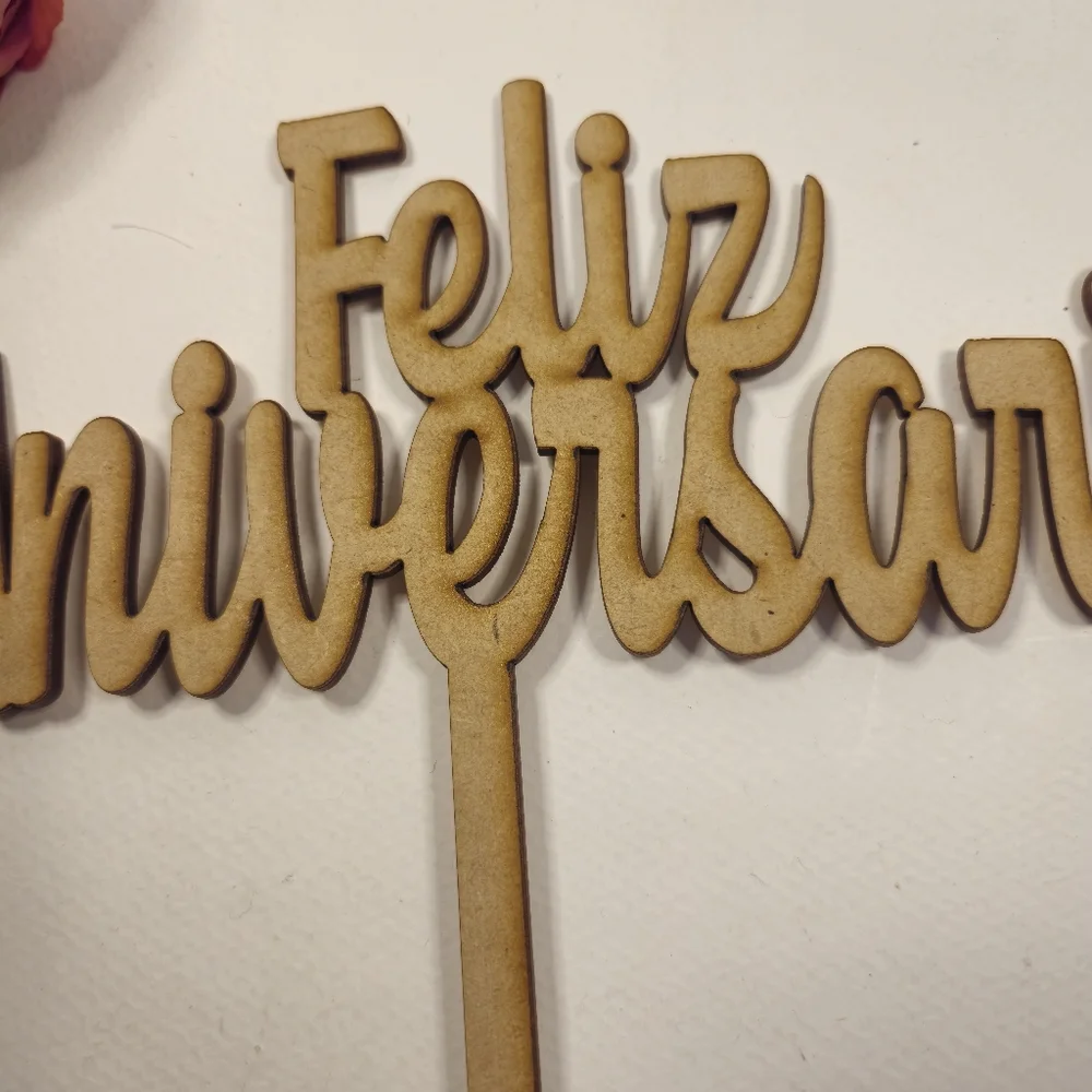 Wooden 'Feliz Aniversario' Cake Topper. Happy Anniversary Cake Topper.